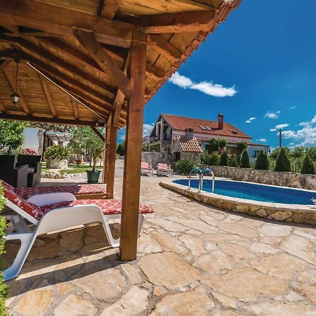 3 Bedroom Beautiful In Zemunik Gornji