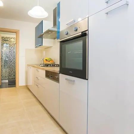 3 Bedroom Beautiful In Zemunik Gornji * Vlasnovic